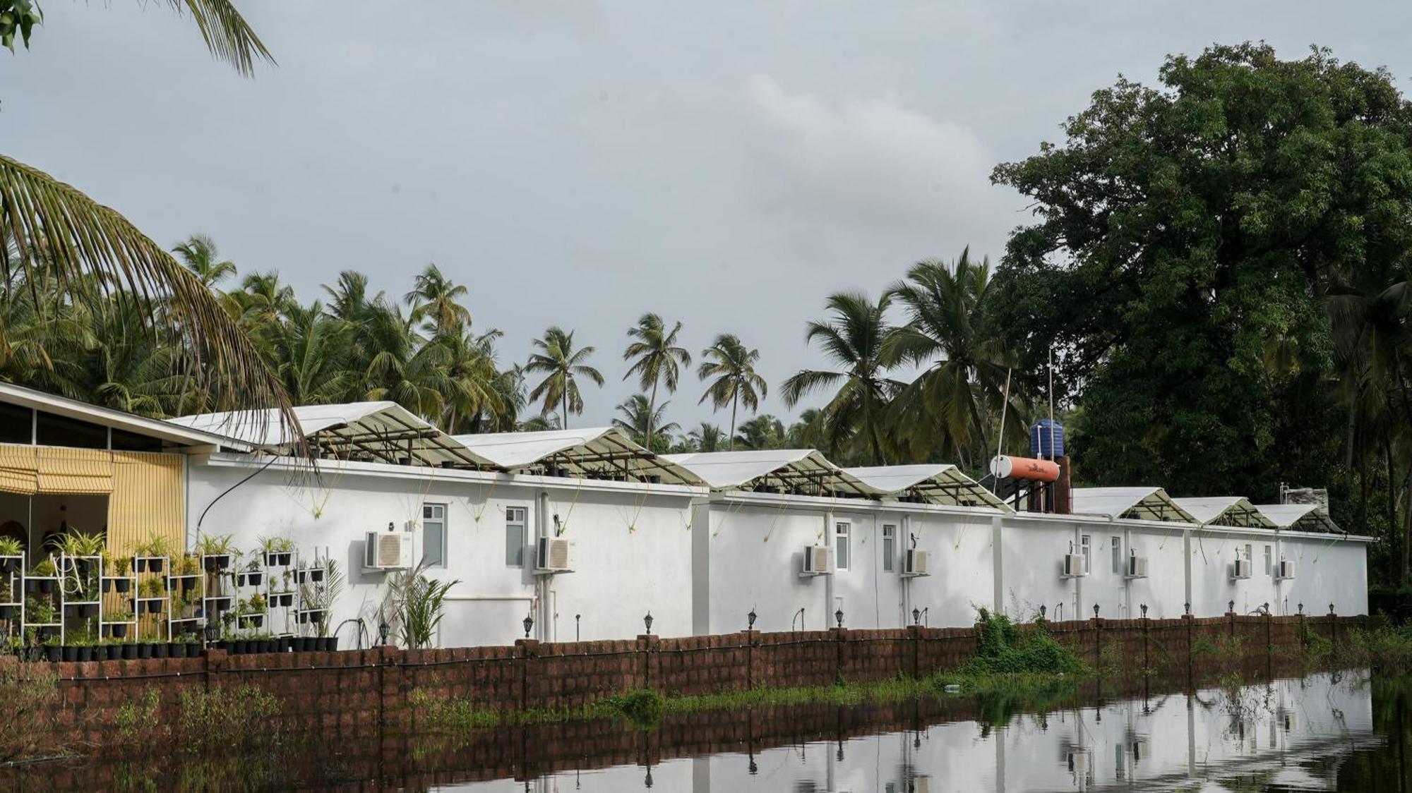 Whiteflower Resort Morjim Exterior foto